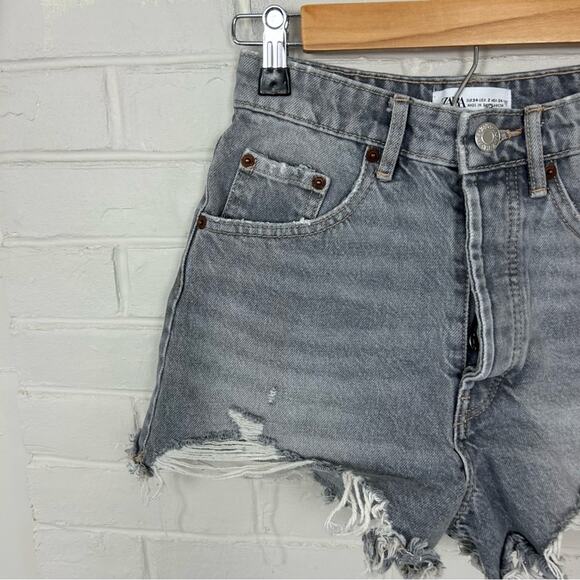 Zara Washed Grey Black Button Fly Distressed Denim Shorts Size 2 - Picture 4 of 12